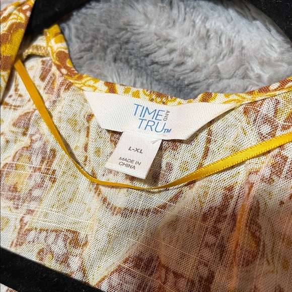 Yellow Paisley kimono - Picture 2 of 6